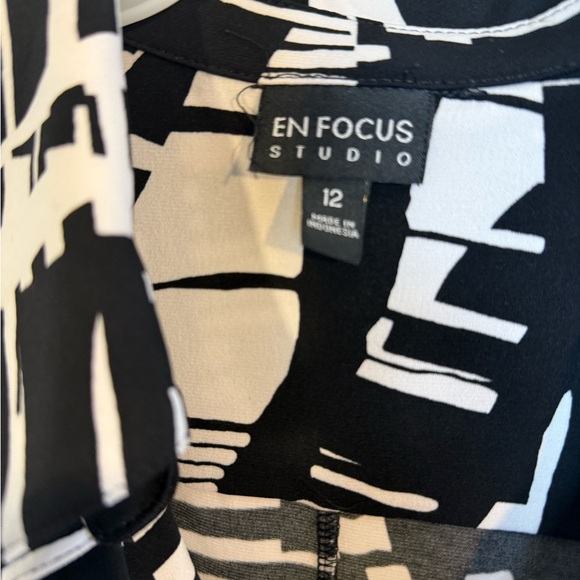 Enfocus Studio Black and White Ruched Sheath Dress - Picture 2 of 10